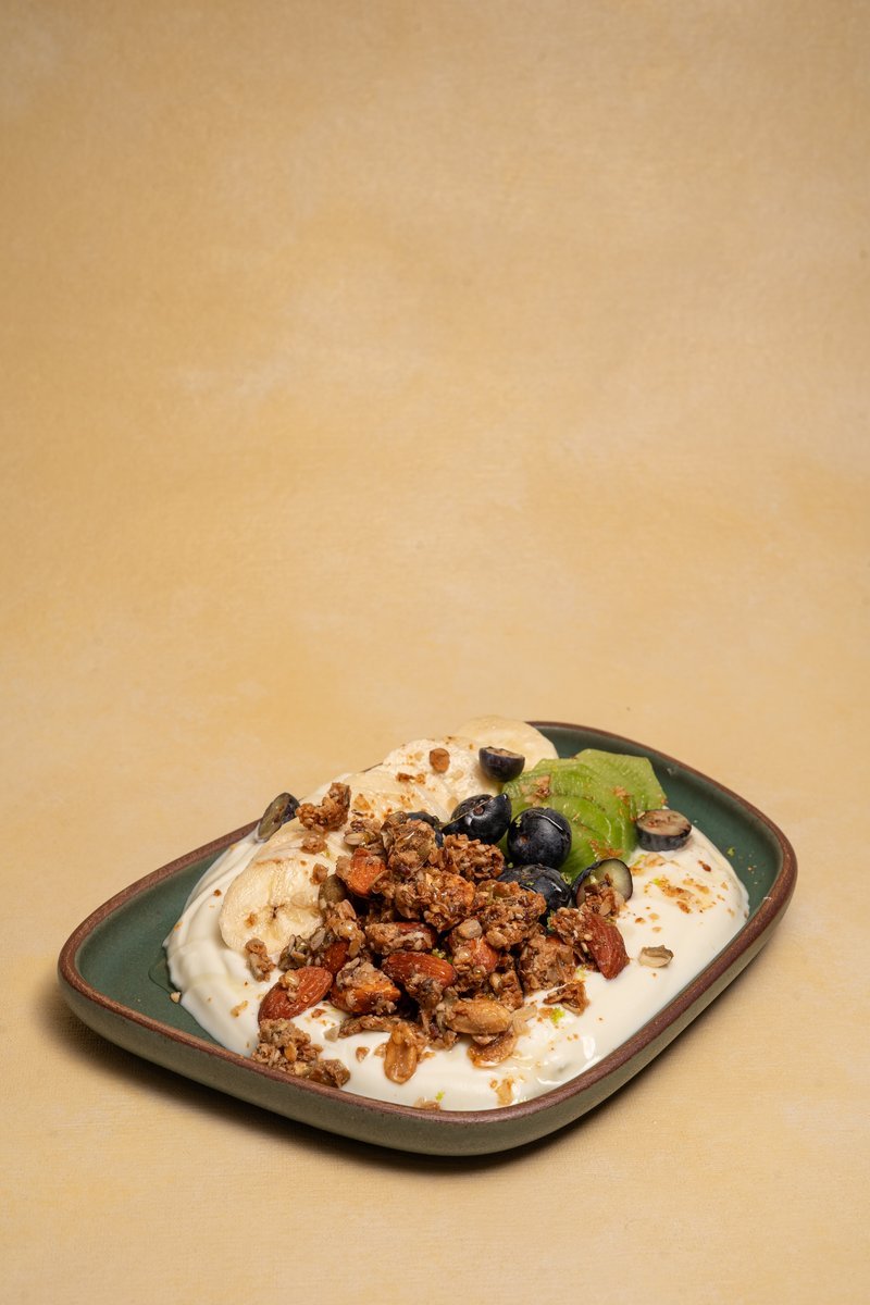 Yogurt con Granola artesanal
